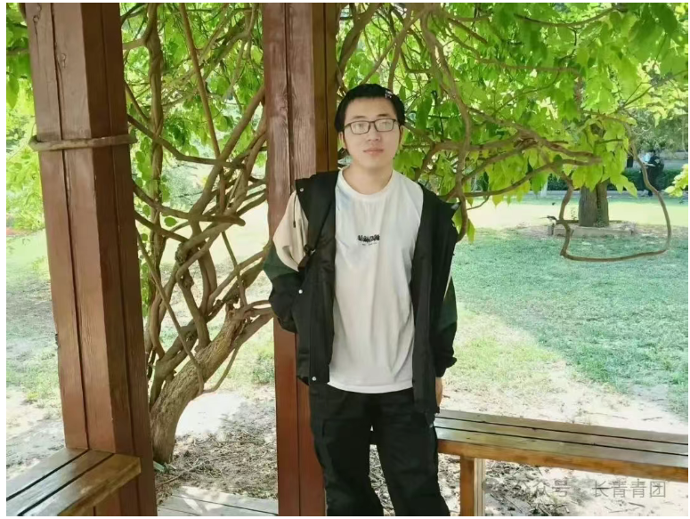 郏彦韬